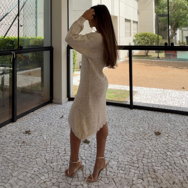 Vestido Tricot Mousse Feminino com Renda – Manga Longa - Bege
