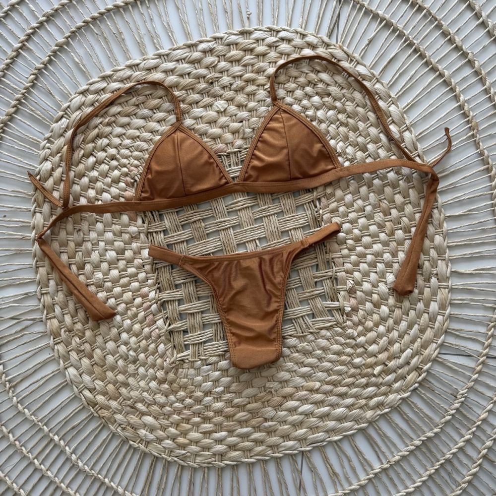 Biquíni Top Fixo e Calcinha Fita Lateral - Caramelo