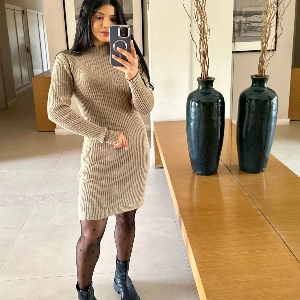 Vestido De Tricot Mousse Curto Canelado - Bege Escuro