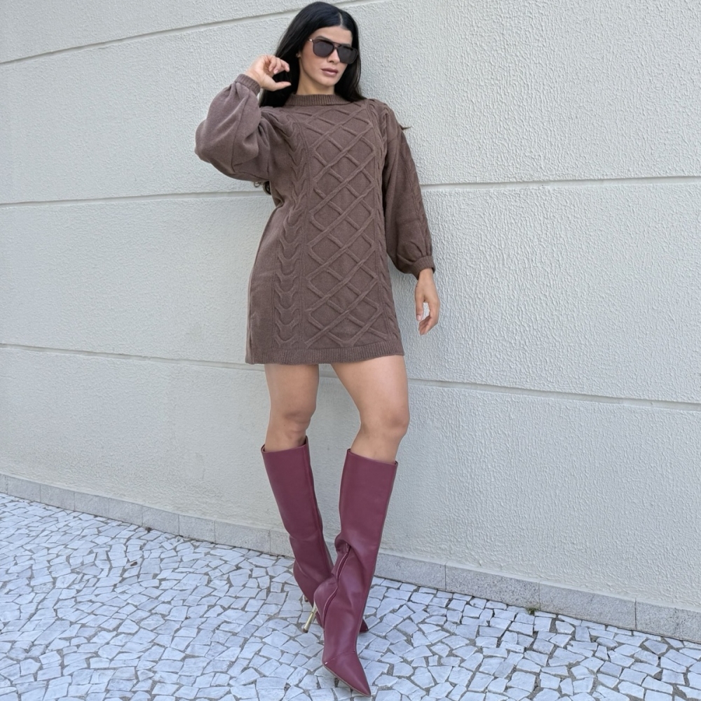 Vestido Curto Tricot Mousse com Trama Trancada e Manga Longa - Marrom Café