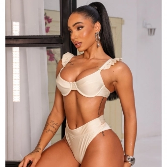 Biquíni Hot Pants De Babado Meia Taça Calcinha Fio Duplo