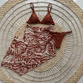 Kit Trio De Biquíni E Saia Estampa Tropical - Marrom
