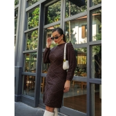 Vestido De Tricot Mousse Midi Forma Geométrica Corrente Nas Mangas - Marrom