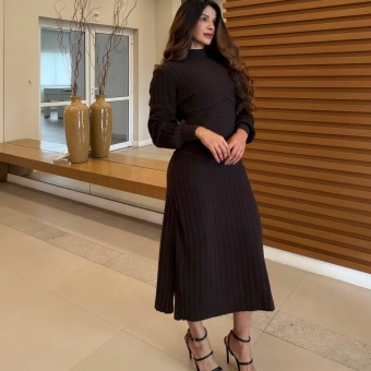 Vestido Midi Com Detalhe Corpete Assimétrico E Fendas