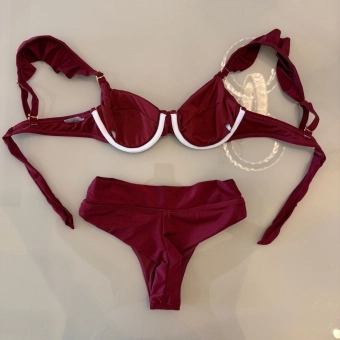 Biquíni Hot Pants De Babado Meia Taça Calcinha Fio Duplo