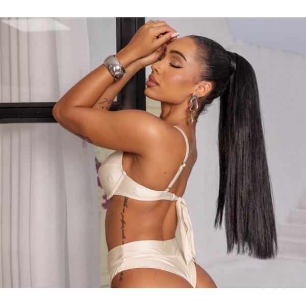 Biquíni Hot Pants De Babado Meia Taça Calcinha Fio Duplo - Off