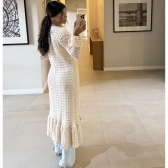 Maxi Cardigan Tricot Longo com Botões e Manga Flare - Bege Claro