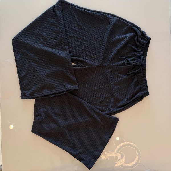 Kit Biquíni Calças + Top Cortininha E Calcinha Empina Bumbum - Preto