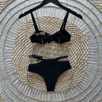Biquíni de Cintura Alta e Amarração Fashion