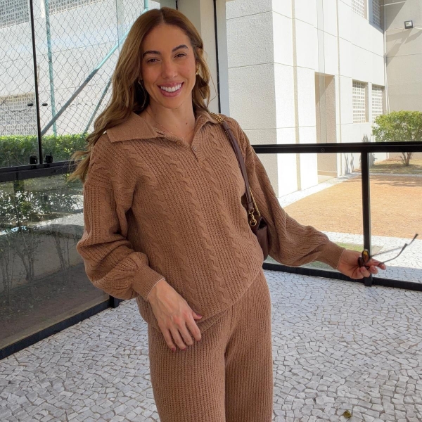 Conjunto Tricot Mousse Blusa Gola Polo Botões e Calça - Caramelo