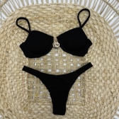 Biquíni Meia Taça Bojo Estruturado E Detalhe Central Dourado - Preto