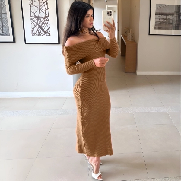 Vestido Modal Canelado Ombro a Ombro Midi com Manga Longa - Bege