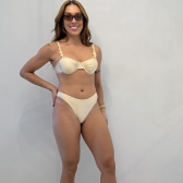 Kit Biquini Com Detalhe e Saia Pareô Transparente Cruzada - Bege