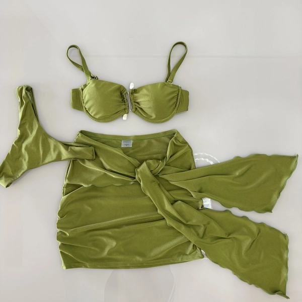 Kit Biquini Aplique Em Pedraria + Saia Com Amarração Frontal - Verde Oliva