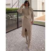 Conjunto Tricot Blusa com Cachecol Fixo Saia Midi com Fenda - Areia