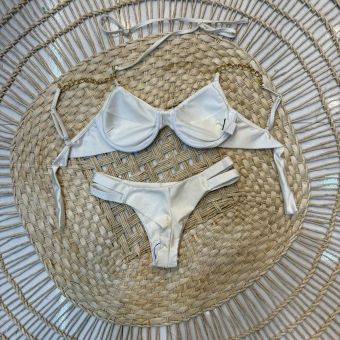Biquíni  com Duas Alças Corrente e Lisa Calcinha com Tiras