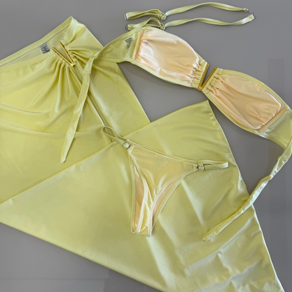 Trio Com Top E Saia Longa Detalhe Em V E Calcinha Ajustável - Amarelo