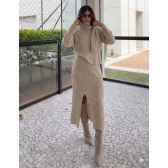 Conjunto Tricot Blusa com Cachecol Fixo Saia Midi com Fenda - Areia