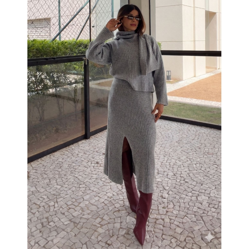 Conjunto Tricot Blusa com Cachecol Fixo Saia Midi com Fenda - Cinza