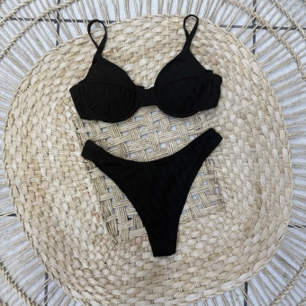 Trio Biquíni Texturizado Com Saia Transpassada