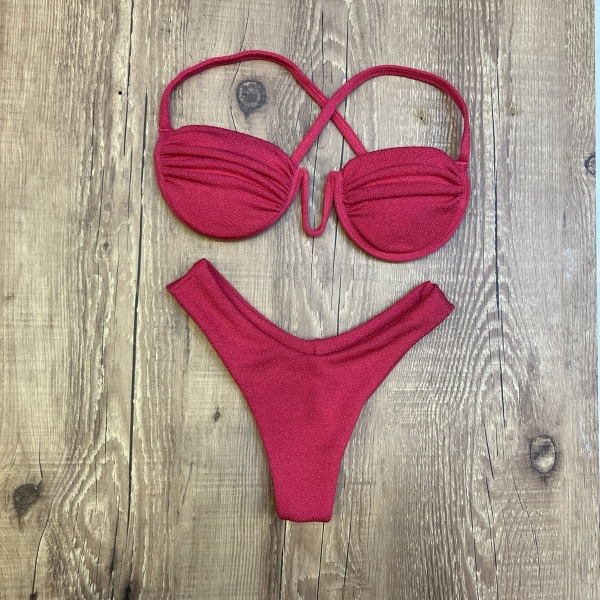 Kit 03 Itens Biq Aro V Canelado Calcinha Asa Delta e Saia - Vermelho