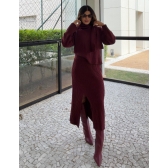 Conjunto Tricot Blusa com Cachecol Fixo Saia Midi com Fenda - vinho